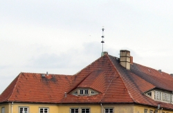 Schule vor der Dachsanierung
